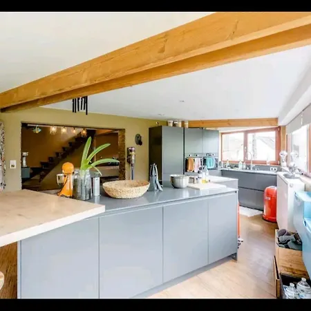 Gee Is Sharing Her Home Liege Exterior photo